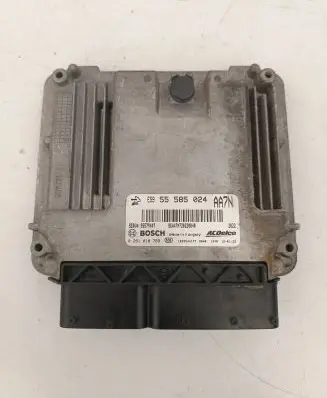 Opel Zafira C Engine control unit/module 55585024 55579447 0281018769