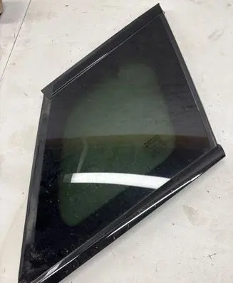 Land Rover Range Rover Evoque L538 Rear vent window glass E443R000073 DOT747H1240AS3