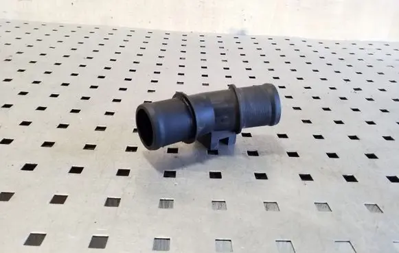 Nissan Qashqai Engine coolant pipe/hose CK1320882