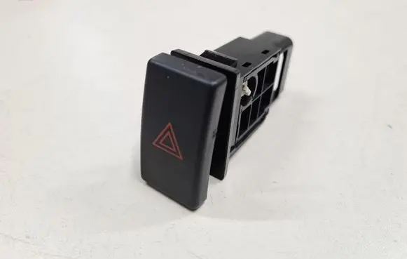 Toyota Avensis T250 Hazard light switch R157963 157963