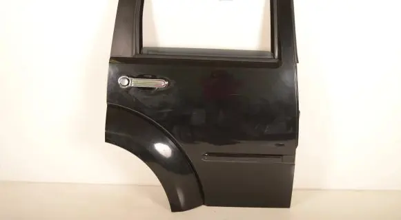 Dodge Nitro Rear door