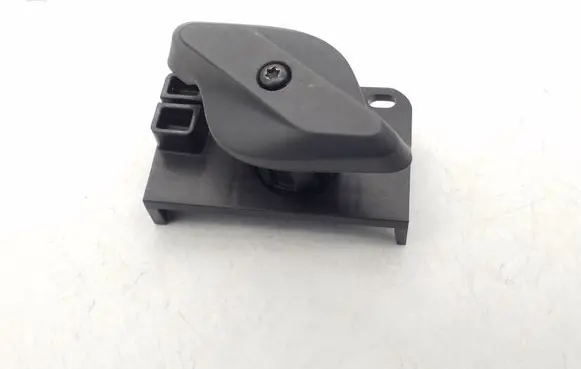 Engine bonnet (hood) release handle