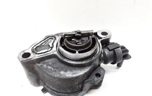 Volvo V70 Vacuum pump D1562B0109W