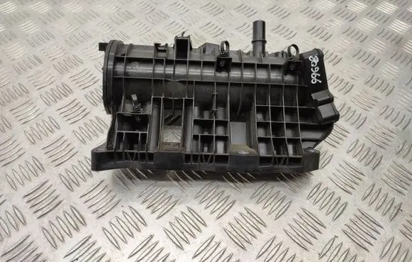 Ford Focus Intake manifold H6BG9424DA