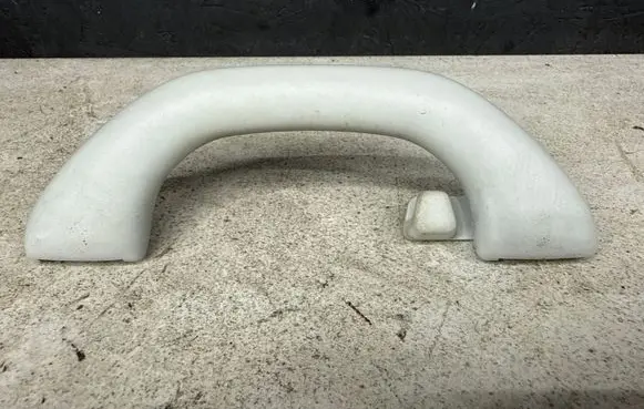 Volkswagen Golf V Rear interior roof grab handle