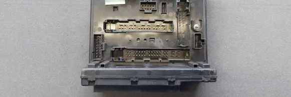 Ford Escort Fuse module 97AG14A073EB
