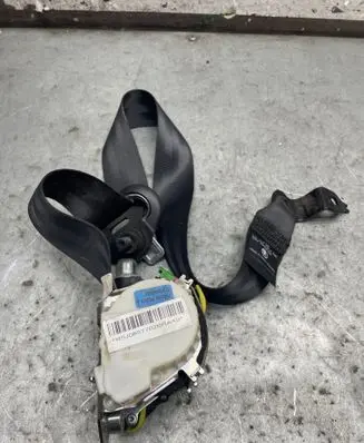 Skoda Fabia Mk2 (5J) Front seatbelt 5J0857702B 34066168