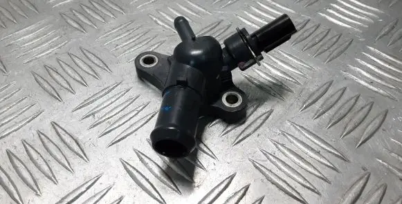 Toyota Yaris XP210 Engine coolant pipe/hose 8942233040