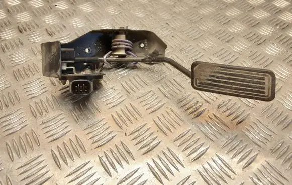 Toyota Corolla Verso AR10 Accelerator throttle pedal