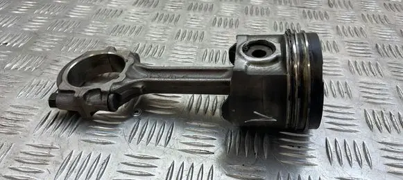 Piston with connecting rod