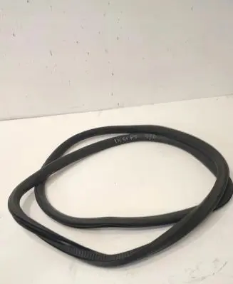 Opel Insignia A Rubber seal rear door 