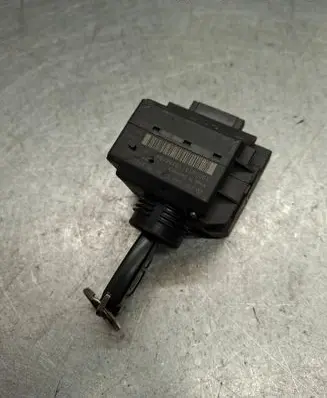 Mercedes-Benz C W203 Ignition lock 2095450508 33002403