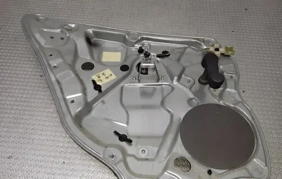 Volkswagen Polo Rear door manual window regulator 6Q6839755