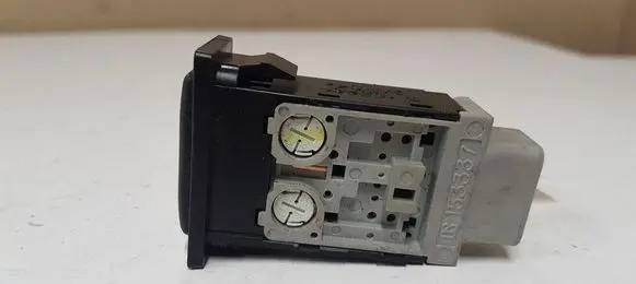 Toyota Avensis T250 Windscreen/window heater switch 153337