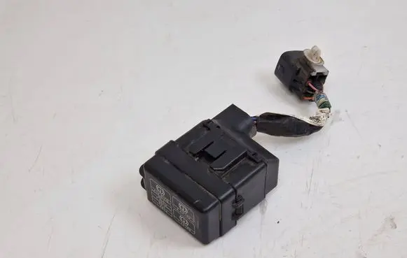 Mitsubishi Outlander Battery relay fuse 8565A162