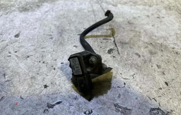 Mercedes-Benz ML W164 Air pressure sensor A0041533128 3050 16244349