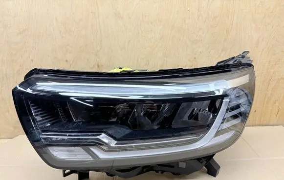 Renault Kangoo III Headlight/headlamp 260608525R 1006E006 1016E006