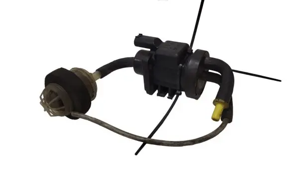 Mercedes-Benz C W203 Turbo solenoid valve A0005450527