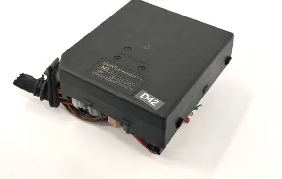 Renault Laguna III Fuse module 284B66052R