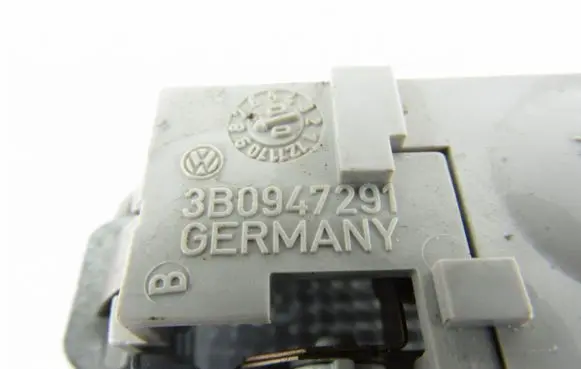 Seat Toledo II (1M) Other interior light 3B0947291