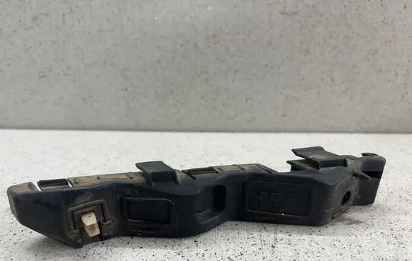 KIA Optima Front bumper mounting bracket 865132T000