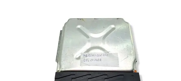 Volvo V70 Engine control unit/module 08627148A MB0797008951 MB079700-8951