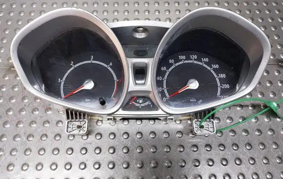 Ford Fiesta Speedometer (instrument cluster) VP8A6F10894BC S26383334