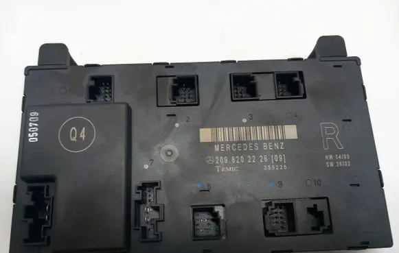 Mercedes-Benz CLK A209 C209 Door control unit/module A2098202226 2098202226
