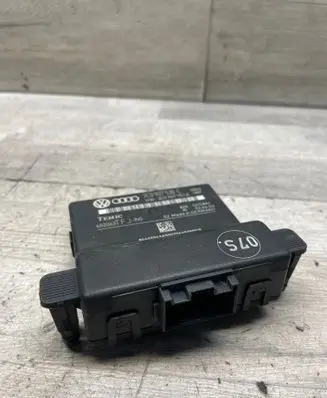 Volkswagen PASSAT B6 Gateway control module 3C0907530C 3C0907951A