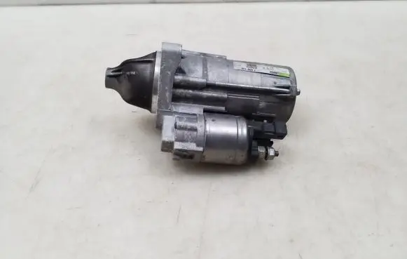 BMW 5 E60 E61 Starter motor 7835126