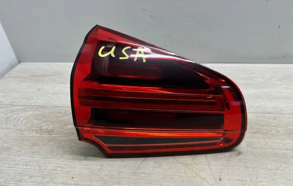 Porsche Cayenne (92A) Tailgate rear/tail lights 7P5945307G 95863106500 95863106510