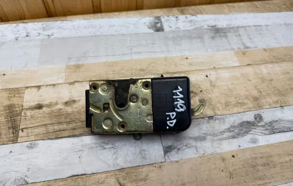 Peugeot 807 Front door lock