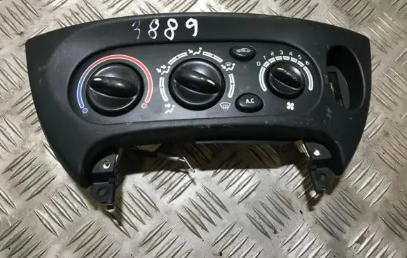 Renault Scenic I Climate control unit 651947u