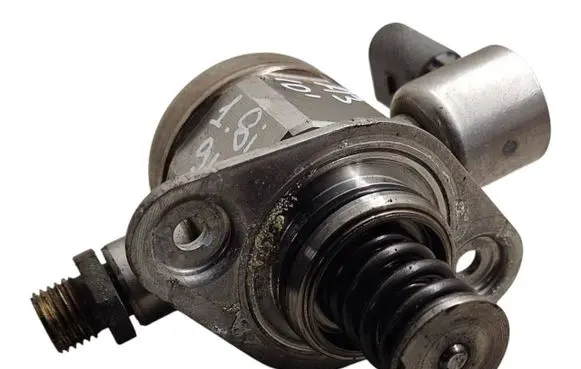 Audi A3 S3 A3 Sportback 8P Fuel injection high pressure pump 06H127025M 0261520070