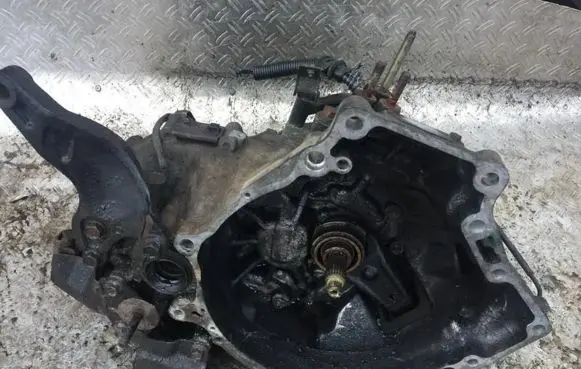 Nissan Sunny Manual 5 speed gearbox