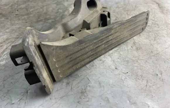 Audi A3 S3 8P Accelerator throttle pedal 1k1721503l