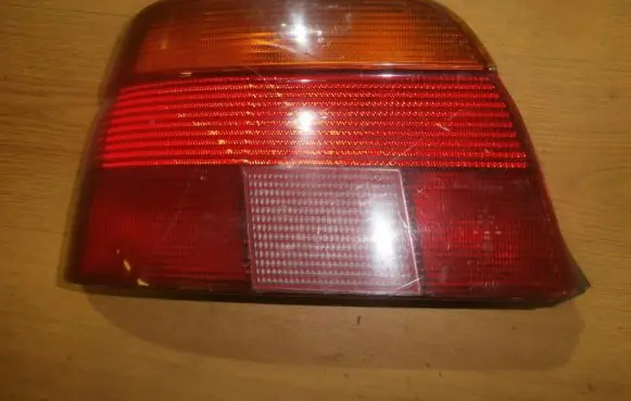 BMW 5 E39 Rear/tail lights 8358031 2vp00724001