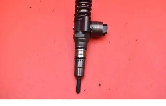 Audi A3 S3 8P Fuel injector 03G130073B