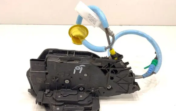 BMW 3 G20 G21 Rear door lock 7445046