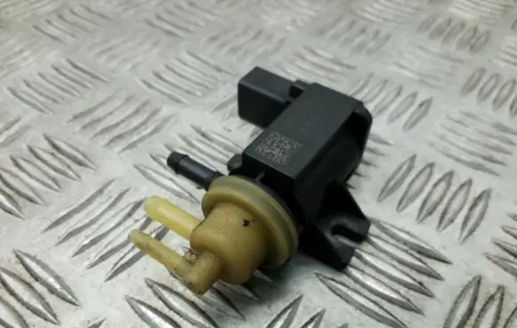 Skoda Superb B6 (3T) Turbo solenoid valve 1K0906627B 03L131051BJ