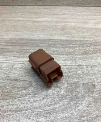 Nissan Almera Tino Other relay 2523079964