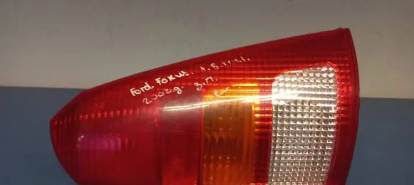 Ford Focus Rear/tail lights XS4X13N004