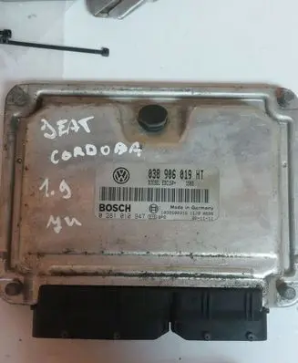 Seat Cordoba (6L) Engine control unit/module 038906019HT 0281010947 1039S00316