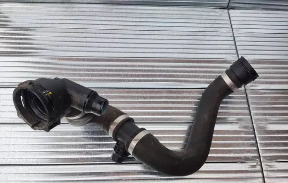 BMW 4 F32 F33 Engine coolant pipe/hose 8662839