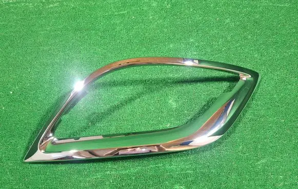 Renault Espace V (RFC) Front fog light trim/grill 622564383R