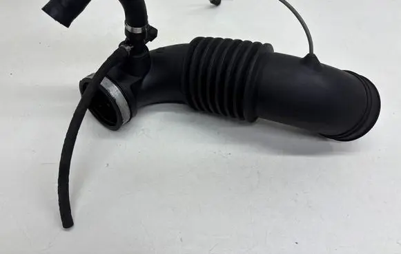 Volvo S70 V70 V70 XC Air intake hose/pipe 9183897
