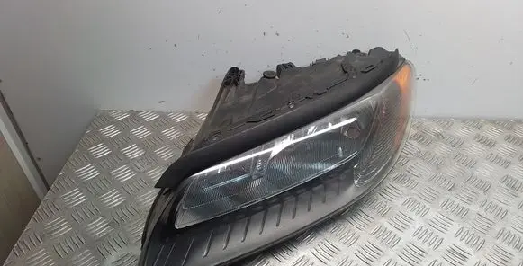 Subaru Forester SF Headlight/headlamp 1090025