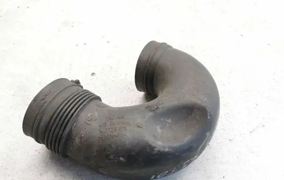 Volkswagen Golf Plus Air intake hose/pipe 1K0129618Ae