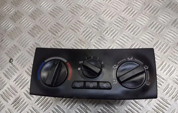 Mitsubishi Space Star Interior fan control switch MN140637