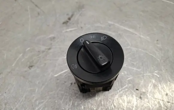 Volkswagen PASSAT B5.5 Light switch 1C0941531
